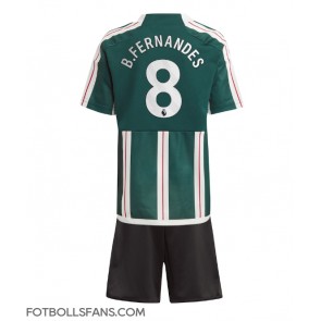 Manchester United Bruno Fernandes #8 Replika Bortatröja Barn 2023-24 Kortärmad (+ Korta byxor)